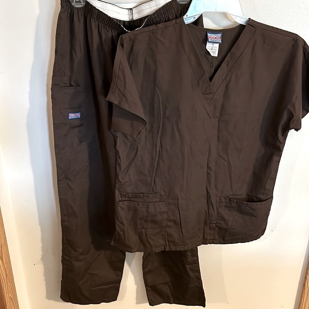 Cherokee Brown scrubs